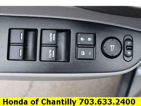 Used 2013 Honda Odyssey EX image 21