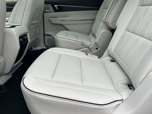 New 2026 Buick Enclave Avenir w/ Super Cruise Package image 21