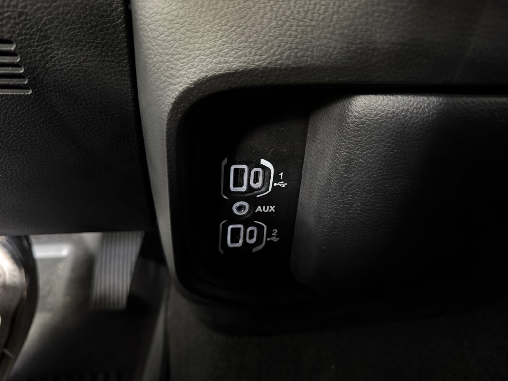 Used 2025 RAM 1500 Big Horn AWD/4WD image 21