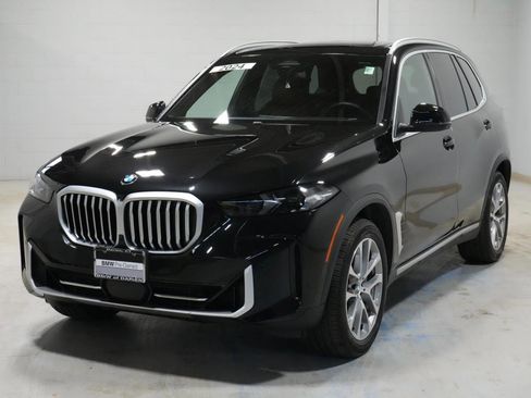 Used 2024 BMW X5 xDrive40i w/ Parking Assistance Package AWD/4WD image 1
