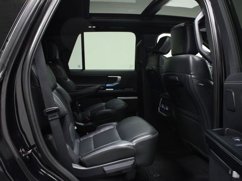 Used 2025 Ford Expedition Platinum w/ Stealth Performance Package image 16