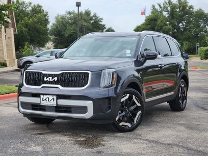 Used 2025 Kia Telluride EX w/ EX Captain's Chair Package