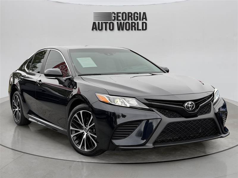 Used 2019 Toyota Camry SE w/ Convenience Package FWD image 9