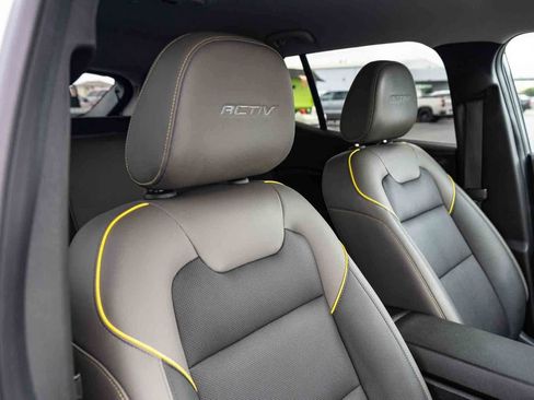 Certified 2024 Chevrolet Trax ACTIV w/ Driver Confidence Package FWD image 28