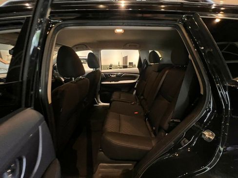 Used 2020 Nissan Rogue SV FWD image 22