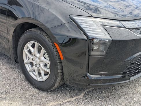 New 2027 Chrysler Pacifica Select FWD image 10