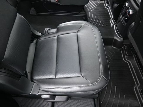 Used 2022 Ford Explorer Limited w/ Equipment Group 301A image 33