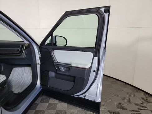 Used 2024 Rivian R1S Launch Edition AWD/4WD image 18