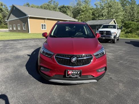 Used 2017 Buick Encore Essence FWD image 2