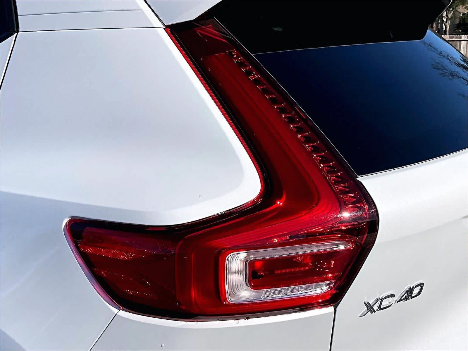 New 2026 Volvo XC40 B5 Plus w/ Protection Package Premier AWD/4WD image 25
