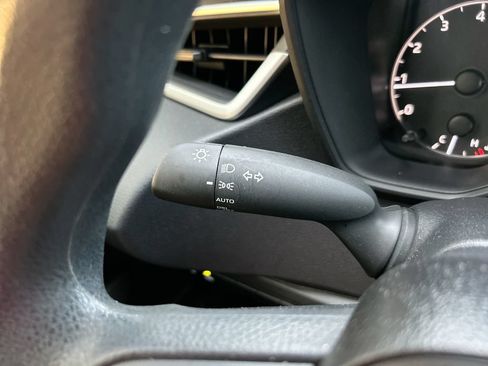 Used 2024 Toyota Corolla LE FWD image 19