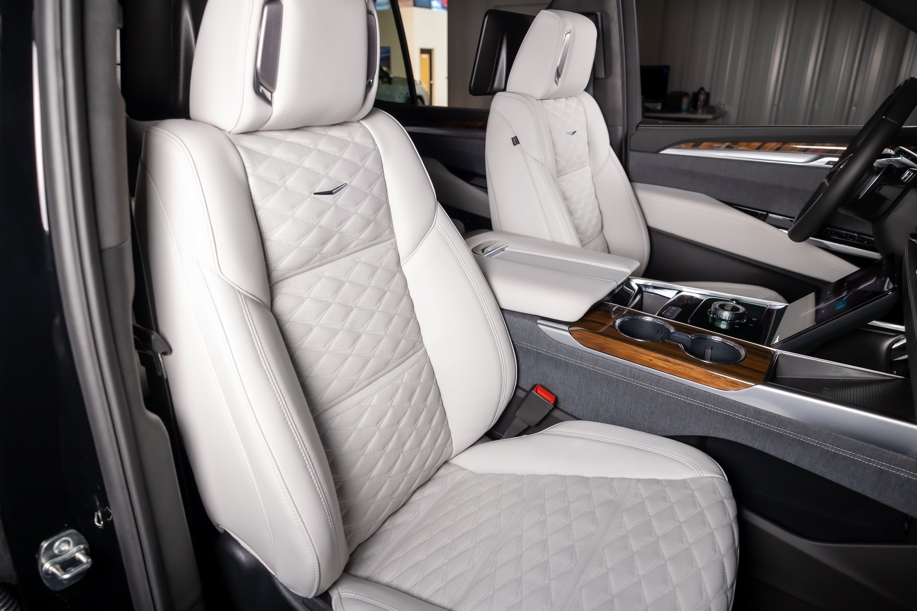 Used 2026 Cadillac Escalade Platinum Sport AWD/4WD image 19