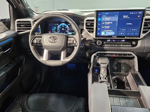 Used 2024 Toyota Tundra Platinum AWD/4WD image 9