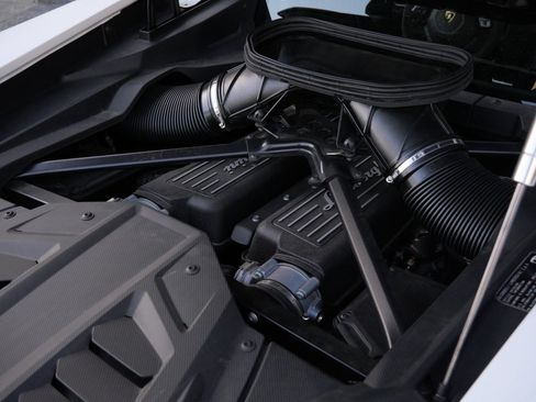 Used 2023 Lamborghini Huracan Sterrato image 25