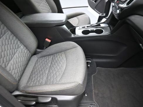 Used 2019 Chevrolet Equinox LT FWD image 26