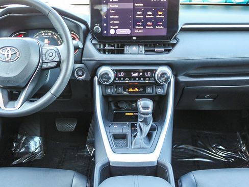 Used 2023 Toyota RAV4 XLE Premium image 13