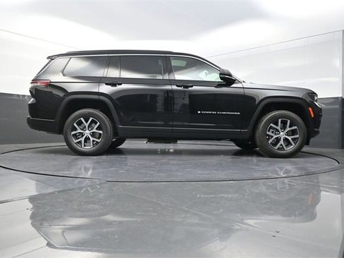 New 2025 Jeep Grand Cherokee L Limited image 24