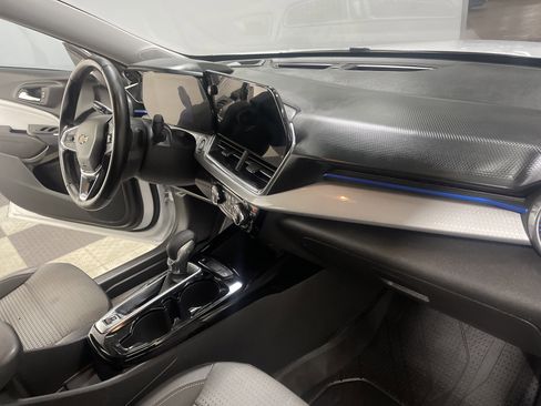Used 2024 Chevrolet Trax LT w/ Driver Confidence Package image 25
