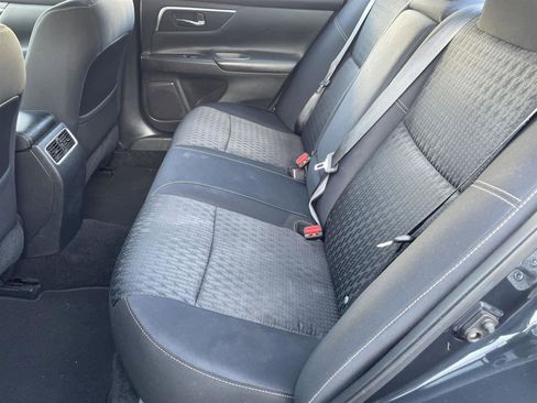 Used 2016 Nissan Altima 2.5 SV w/ Convenience Package image 15