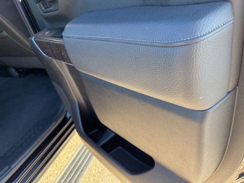 Used 2022 GMC Sierra 2500 Denali w/ Denali Ultimate Package image 16