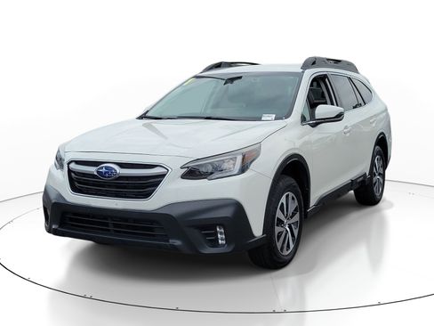 Certified 2021 Subaru Outback Limited AWD/4WD image 3
