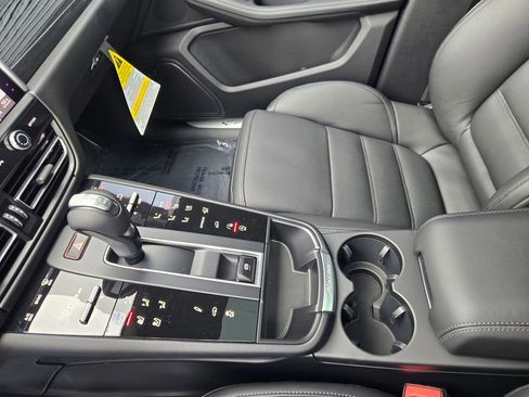 New 2026 Porsche Macan S image 23
