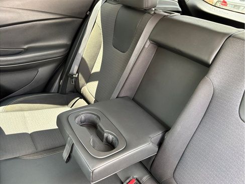 Used 2021 Buick Encore GX Select w/ Sport Touring Package FWD image 37
