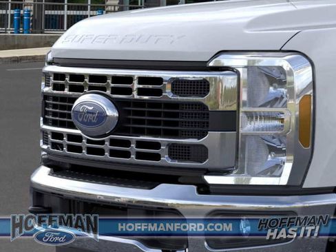 New 2025 Ford F350 XL w/ XL Chrome Package image 17