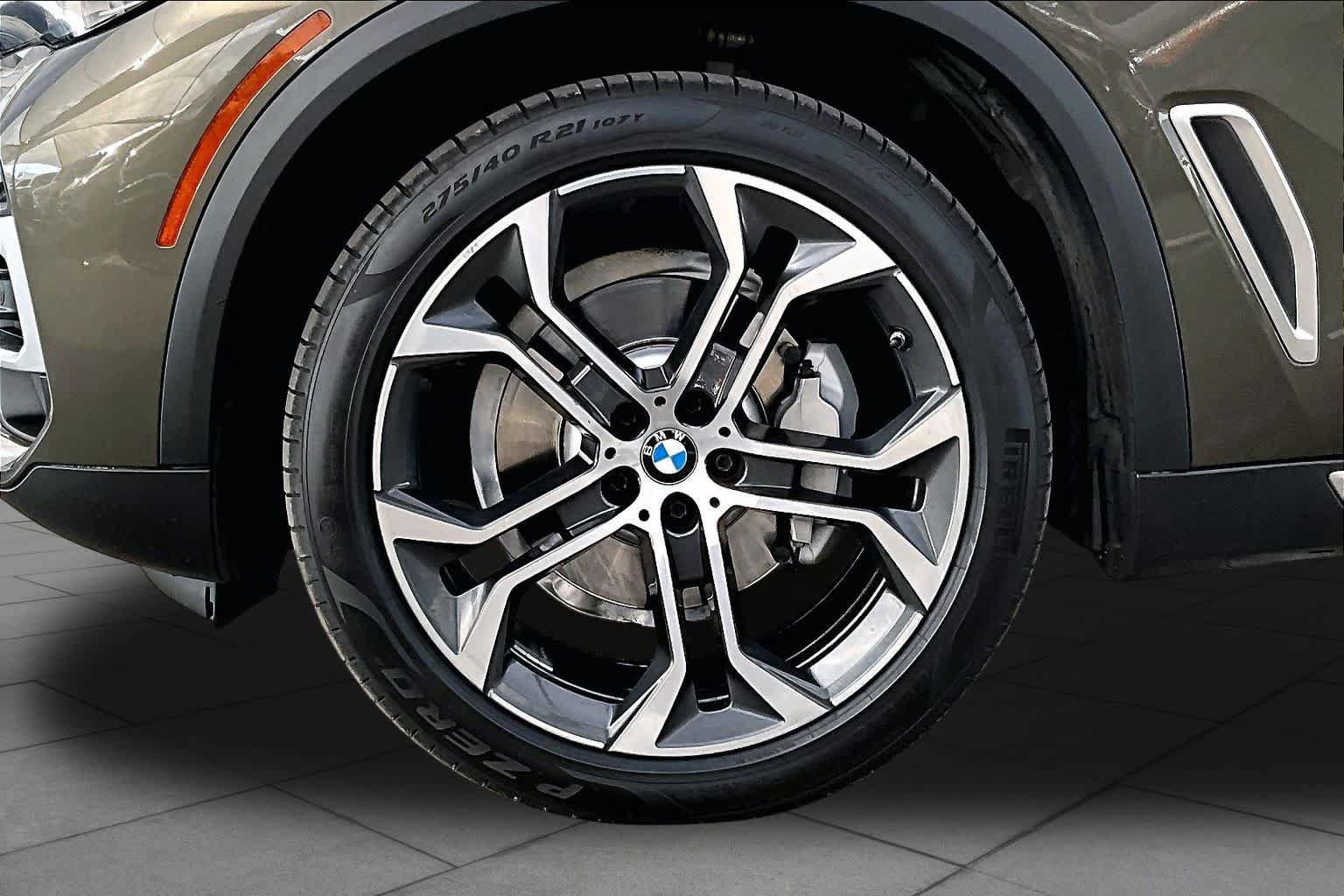 Used 2021 BMW X5 sDrive40i w/ Premium Package RWD image 10