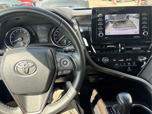Used 2023 Toyota Camry SE w/ Convenience Package FWD image 7