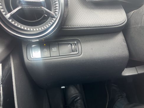 Used 2025 Chevrolet Equinox LT w/ Safety and Technology Package FWD image 19