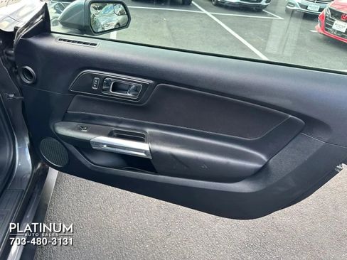 Used 2017 Ford Mustang GT RWD image 15