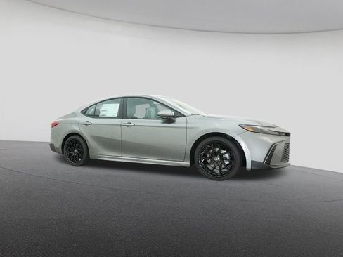 New 2026 Toyota Camry SE image 28