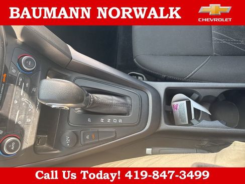 Used 2018 Ford Focus SE FWD image 30