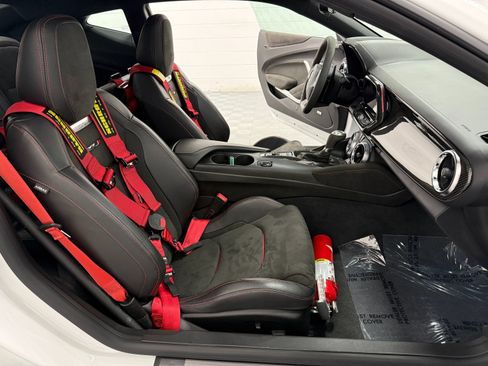 Used 2022 Chevrolet Camaro ZL1 RWD image 26