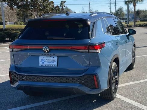 New 2026 Volkswagen Tiguan SE R-Line image 8