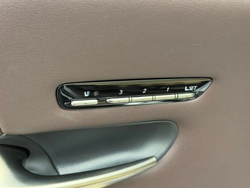 Used 2019 Lexus LS 500 AWD image 21