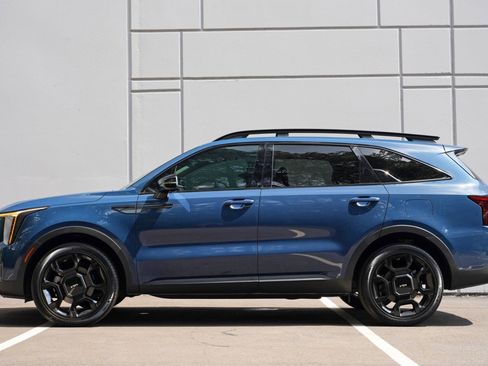Used 2024 Kia Sorento SX AWD/4WD image 9
