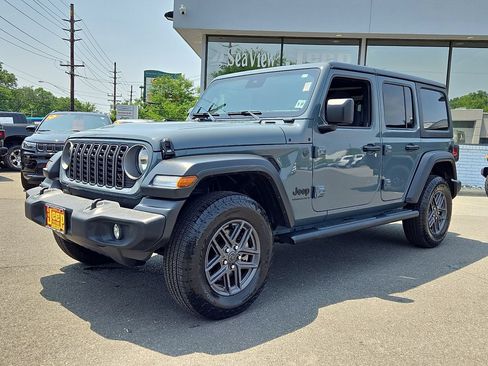 Certified 2025 Jeep Wrangler Unlimited Sport AWD/4WD image 3