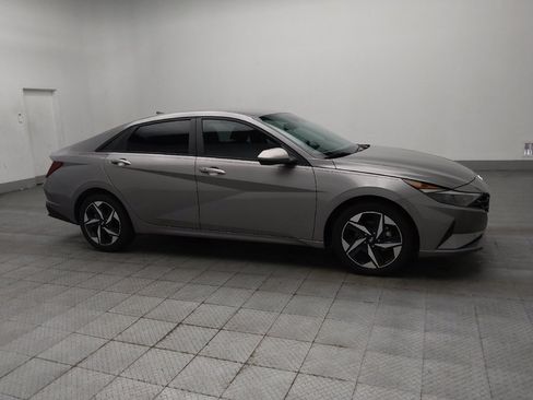 Used 2023 Hyundai Elantra SEL w/ Convenience Package FWD image 11
