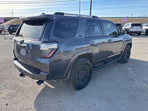 Used 2023 Toyota 4Runner SR5 Premium image 5