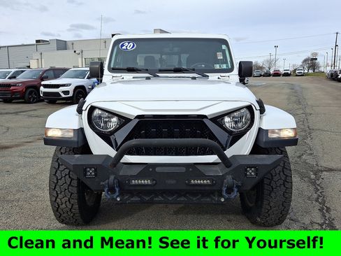 Used 2020 Jeep Gladiator Overland image 2