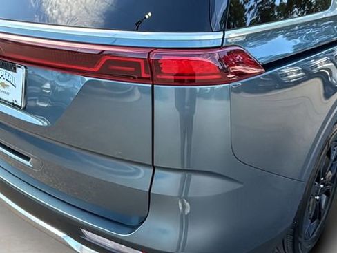 Used 2024 Kia Carnival SX Prestige image 38