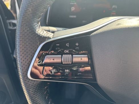 Used 2023 Nissan Ariya FWD image 8