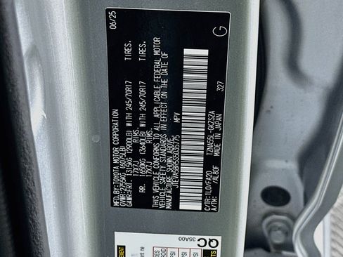 Used 2025 Toyota 4Runner SR5 AWD/4WD image 12