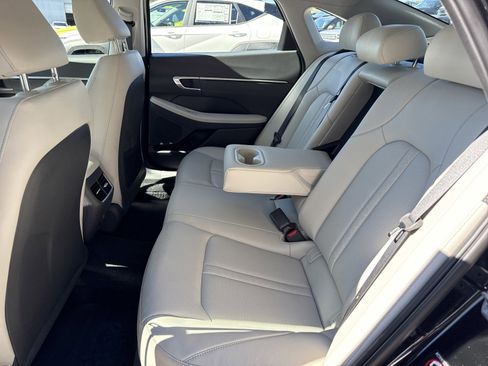 Used 2023 Hyundai Sonata Limited image 14