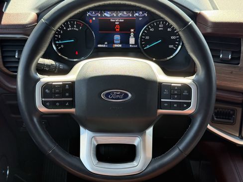 Used 2024 Ford Expedition Limited image 15