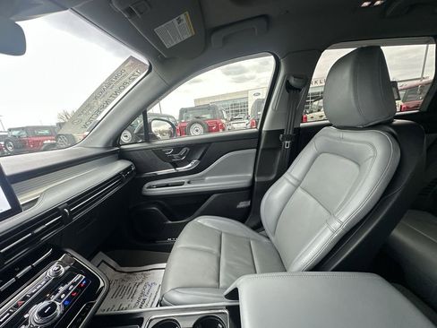 Used 2022 Lincoln Corsair Reserve w/ Sport Package image 11