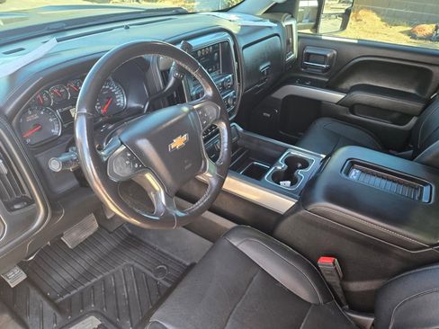 Used 2018 Chevrolet Silverado 1500 LTZ Z71 w/ LTZ Plus Package image 14