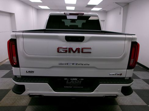 Used 2025 GMC Sierra 1500 AT4 AWD/4WD image 12